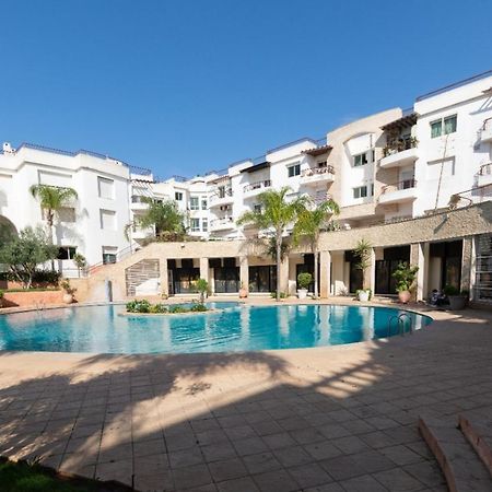 Superbe Appartement Avec Piscine A Harhoura Temara Exterior foto